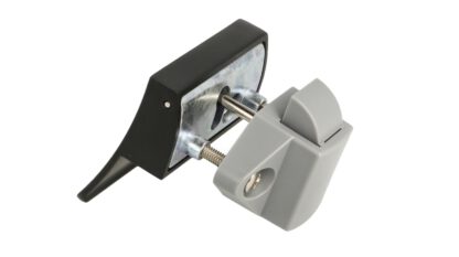Serrure à pression robuste avec poignée de levage, en zamak, surface : noir, design : carré, 14.03.076-0. Poignée de levage avec serrure autobloquante et fermeture amortie pour caravanes, yachts et bien plus encore, de SISO Denmark – Image 9